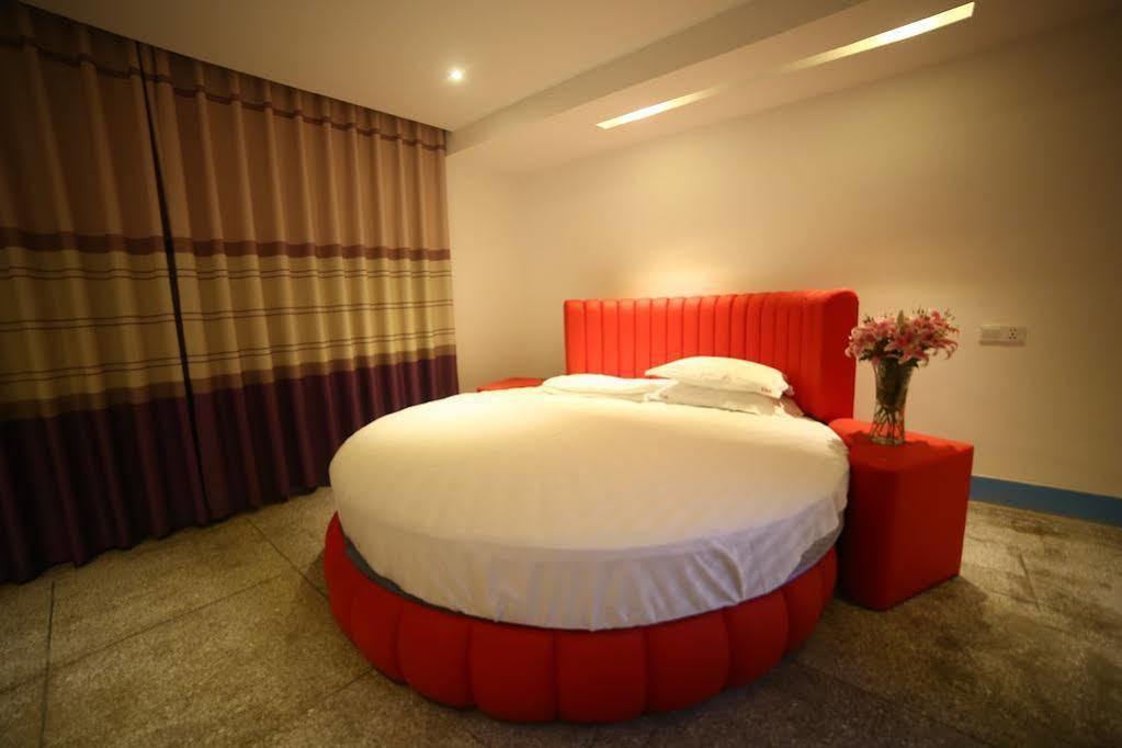 Luoyang Heartland International Youth Hostel מראה חיצוני תמונה