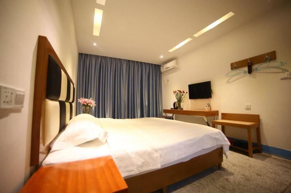 Luoyang Heartland International Youth Hostel מראה חיצוני תמונה